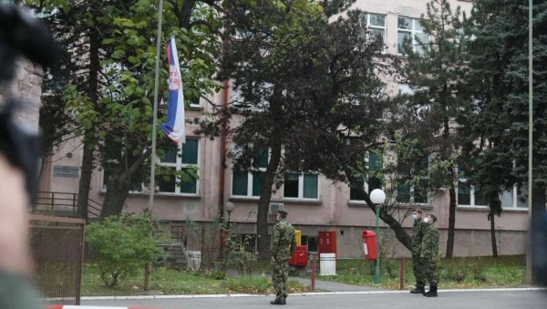 КАРДИОЛОГ ИЗ ВМЦ КАРАБУРМА: На интензивној нези невакцинисани пацијенти КАРДИОЛОГ ИЗ ВМЦ КАРАБУРМА: На интензивној нези невакцинисани пацијенти