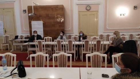 POMOĆ ROMKINJAMA: Završena obuka za pomoć u kući POMOĆ ROMKINJAMA: Završena obuka za pomoć u kući