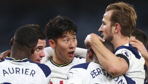 MURINJOV TOTENHEM IGRA SJAJAN FUDBAL: Siti poražen u Londonu, pevci na čelu Premijer lige (VIDEO) MURINJOV TOTENHEM IGRA SJAJAN FUDBAL: Siti poražen u Londonu, pevci na čelu Premijer lige (VIDEO)