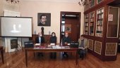 NOVO VIĐENJE AJDUKA: Koprodukcija Sterijinog pozorja i pozorišta iz Gračanice NOVO VIĐENJE AJDUKA: Koprodukcija Sterijinog pozorja i pozorišta iz Gračanice
