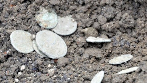 ŠTA OTKRIVA NOVČIĆ SRPSKOG KRALJA: Pronađen je u bugarskoj tvrđavi ŠTA OTKRIVA NOVČIĆ SRPSKOG KRALJA: Pronađen je u bugarskoj tvrđavi
