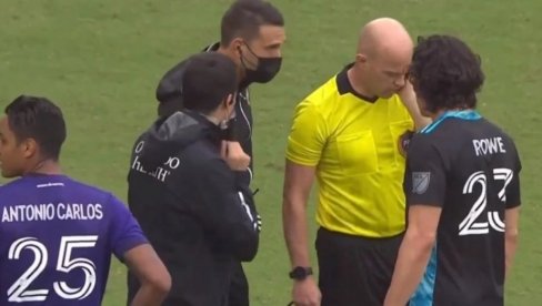 ŠOU U PLEJ-OFU MLS LIGE: Golman isključen tokom penala, rezervni nije mogao da ga menja (VIDEO) ŠOU U PLEJ-OFU MLS LIGE: Golman isključen tokom penala, rezervni nije mogao da ga menja (VIDEO)
