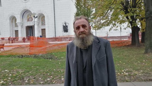 „ТРАЖИО ЈЕ ПОМОЋ ЗА ДРУГЕ, БЛАГО И СА ОСМЕХОМ“: Марковић се опростио од патријарха Иринеја „ТРАЖИО ЈЕ ПОМОЋ ЗА ДРУГЕ, БЛАГО И СА ОСМЕХОМ“: Марковић се опростио од патријарха Иринеја