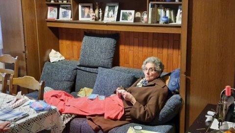 БИЛА ЈЕ НОВА, ДАНАС СМО ЈЕ ДОНЕЛИ: Исповест жене у чијем стану је експлодирала плинска боца (ВИДЕО) БИЛА ЈЕ НОВА, ДАНАС СМО ЈЕ ДОНЕЛИ: Исповест жене у чијем стану је експлодирала плинска боца (ВИДЕО)