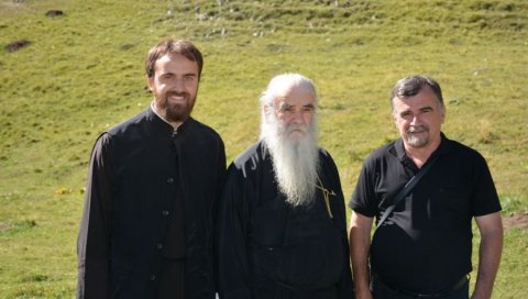 МОЈСИЈЕ НАШЕГ ВРЕМЕНА: Сећање новинара Раја Војиновића на митрополита црногорско-приморског Амфилохија МОЈСИЈЕ НАШЕГ ВРЕМЕНА: Сећање новинара Раја Војиновића на митрополита црногорско-приморског Амфилохија