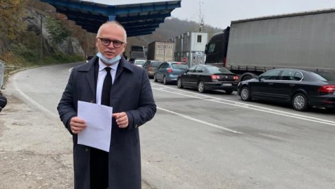 NA ULASKU U SRPSKU POKRAJINU: Prve fotografije Vesića sa administrativnog prelaza NA ULASKU U SRPSKU POKRAJINU: Prve fotografije Vesića sa administrativnog prelaza
