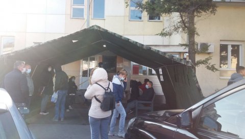 ЕПИДЕМИЈА КОРОНЕ У ШАПЦУ: У болницама више од 160 пацијената ЕПИДЕМИЈА КОРОНЕ У ШАПЦУ: У болницама више од 160 пацијената