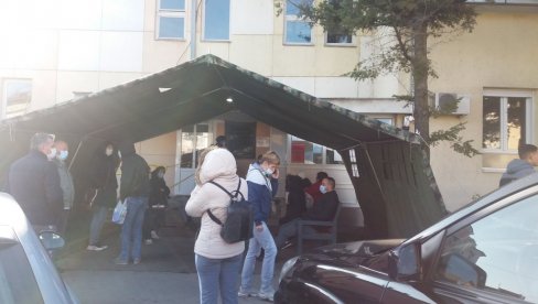ЕПИДЕМИЈА КОРОНЕ У ШАПЦУ: У болницама више од 160 пацијената ЕПИДЕМИЈА КОРОНЕ У ШАПЦУ: У болницама више од 160 пацијената
