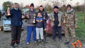 КРАЈШНИЦИ УПЕЦАЛИ ОСАМ КИЛОГРАМА ШТУКЕ: Победници такмичења имају 13 и 14 година! КРАЈШНИЦИ УПЕЦАЛИ ОСАМ КИЛОГРАМА ШТУКЕ: Победници такмичења имају 13 и 14 година!