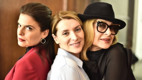 ПОРОДИЦА ЈЕ ВЕЛИКА ЖРТВА ОВОГ ВРЕМЕНА: Глумица Анђелка Прпић о првој драмској улози у филму Једини излаз, важности менталног здравља ПОРОДИЦА ЈЕ ВЕЛИКА ЖРТВА ОВОГ ВРЕМЕНА: Глумица Анђелка Прпић о првој драмској улози у филму Једини излаз, важности менталног здравља
