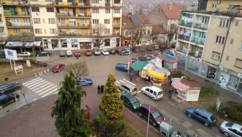 ВАНРЕДНЕ МЕРЕ И ДАЉЕ НА СНАЗИ: У Власотинцу изузетно неповољна епидемиолошка ситуација ВАНРЕДНЕ МЕРЕ И ДАЉЕ НА СНАЗИ: У Власотинцу изузетно неповољна епидемиолошка ситуација