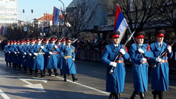 НОВИ САРАЈЕВСКИ НАПАД НА РС: СДА има паклени план, посланици СДС-а, ПДП-а и ДНС-а били уздржани! НОВИ САРАЈЕВСКИ НАПАД НА РС: СДА има паклени план, посланици СДС-а, ПДП-а и ДНС-а били уздржани!