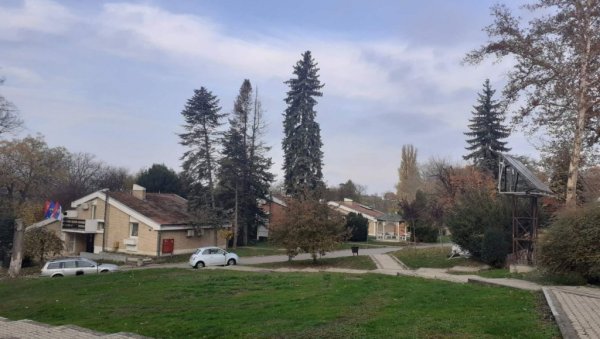 ПРОНАЂЕНА ДЕЦА КОЈА СУ НЕСТАЛА У СРЕМСКОЈ КАМЕНИЦИ: Штићеници дечијег села у Сремској Каменици нађени у Лесковцу ПРОНАЂЕНА ДЕЦА КОЈА СУ НЕСТАЛА У СРЕМСКОЈ КАМЕНИЦИ: Штићеници дечијег села у Сремској Каменици нађени у Лесковцу