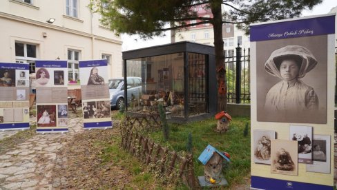 БЛАГО СРПСКИХ УЧИОНИЦА: Изложбама и концертом на отвореном у уторак обележене 124 године постојања Педагошког музеја БЛАГО СРПСКИХ УЧИОНИЦА: Изложбама и концертом на отвореном у уторак обележене 124 године постојања Педагошког музеја