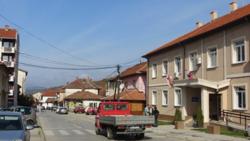 MILOŠ (28) IZ TRGOVIŠTA STRADAO NA PUTU DO KUĆE: Izgubio život kod sela Suljinci MILOŠ (28) IZ TRGOVIŠTA STRADAO NA PUTU DO KUĆE: Izgubio život kod sela Suljinci