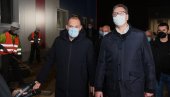 VUČIĆ NA OBILASKU NOVE KOVID BOLNICE: Za sedam dana otvorićemo kovid deo sa 200 ležajeva (VIDEO) VUČIĆ NA OBILASKU NOVE KOVID BOLNICE: Za sedam dana otvorićemo kovid deo sa 200 ležajeva (VIDEO)