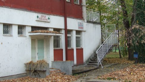 MEĐU OBOLELIMA U NEGOTINU I NAJMLAĐI: Zbog korone u bolnici beba stara 40 dana, trogodišnje dete na kućnom lečenju MEĐU OBOLELIMA U NEGOTINU I NAJMLAĐI: Zbog korone u bolnici beba stara 40 dana, trogodišnje dete na kućnom lečenju