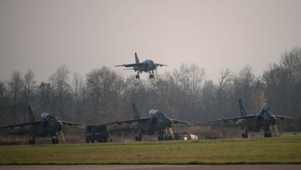 ПОТПИСАН УГОВОР: Авиони ВС ремонтоваће се у РС ПОТПИСАН УГОВОР: Авиони ВС ремонтоваће се у РС