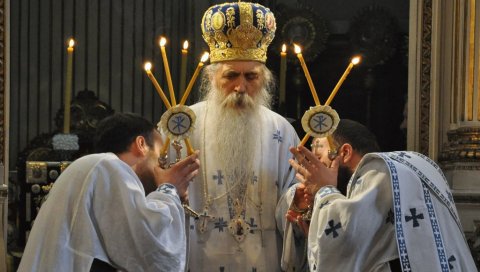 КАКО ЈЕ ВЛАДИКА БАЧКИ ИРИНЕЈ СЛУЧАЈНО БЛАГОСЛОВИО МАРАДОНУ: Све се десило у Москви и то у лифту КАКО ЈЕ ВЛАДИКА БАЧКИ ИРИНЕЈ СЛУЧАЈНО БЛАГОСЛОВИО МАРАДОНУ: Све се десило у Москви и то у лифту