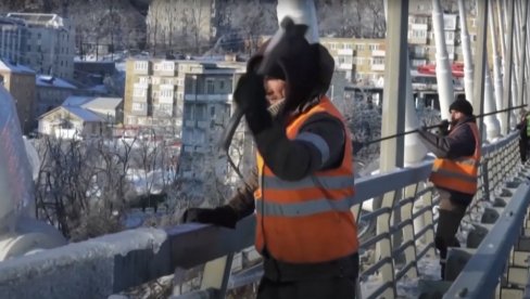 NAJMANJE ČETIRI OSOBE POGINULE: Uragan u Sibiru, 264.000 stanovnika bez struje NAJMANJE ČETIRI OSOBE POGINULE: Uragan u Sibiru, 264.000 stanovnika bez struje
