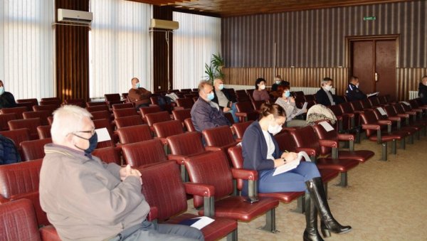 СВИЛАЈНАЦ ЗБОГ КОВИДА ЗАТВОРИО ВРТИЋ: Одлуку о затварању орочена на 14 дана СВИЛАЈНАЦ ЗБОГ КОВИДА ЗАТВОРИО ВРТИЋ: Одлуку о затварању орочена на 14 дана