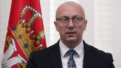 ЂАКОВИЦА ЈЕ ЗАБРАЊЕНИ ГРАД ЗА СРБЕ: Ракић о петицији НВО да се протера Српкиња, повратница на КиМ ЂАКОВИЦА ЈЕ ЗАБРАЊЕНИ ГРАД ЗА СРБЕ: Ракић о петицији НВО да се протера Српкиња, повратница на КиМ