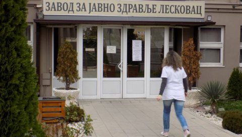 У ЛЕСКОВЦУ ПОЗИТИВНО 126 ПАЦИЈЕНАТА: За месец дана на корону тестирано 1.200 особа У ЛЕСКОВЦУ ПОЗИТИВНО 126 ПАЦИЈЕНАТА: За месец дана на корону тестирано 1.200 особа