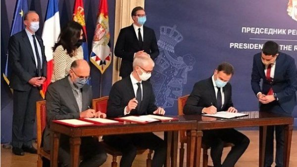 ПОТПИСАН СПОРАЗУМ ИЗМЕЂУ СРБИЈЕ И ФРАНЦУСКЕ: Вучић - Ово је потврда пријатељства две земље ПОТПИСАН СПОРАЗУМ ИЗМЕЂУ СРБИЈЕ И ФРАНЦУСКЕ: Вучић - Ово је потврда пријатељства две земље