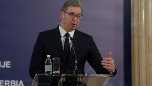 PEDIJATAR VIDOVIĆ ODGOVORIO OPOZICIJI: Predsednik Vučić uvećao plate lekara - uradio je za zdravstvo više nego svi zajedno za 30 godina PEDIJATAR VIDOVIĆ ODGOVORIO OPOZICIJI: Predsednik Vučić uvećao plate lekara - uradio je za zdravstvo više nego svi zajedno za 30 godina