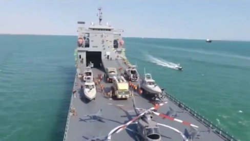 ŠTA TRAŽE AMERIKANCI U PERSIJSKOM ZALIVU: Iran opremio mornaricu Revolucionarne garde dronovima i raketama ŠTA TRAŽE AMERIKANCI U PERSIJSKOM ZALIVU: Iran opremio mornaricu Revolucionarne garde dronovima i raketama