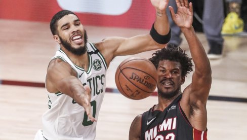 NBA KRIZA OD 2,6 MILIJARDI: Koliko su potrošili timovi najbolje lige u prvih pet dana od otvaranja berze igrača NBA KRIZA OD 2,6 MILIJARDI: Koliko su potrošili timovi najbolje lige u prvih pet dana od otvaranja berze igrača