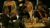 ISPLIVAO RETKO VIĐENI SNIMAK: Maradona zapevao Marširala Kralja Petra garda (VIDEO) ISPLIVAO RETKO VIĐENI SNIMAK: Maradona zapevao Marširala Kralja Petra garda (VIDEO)