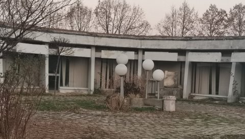 НОВОСТИ САЗНАЈУ: Тенк са Кошара на Слободишту НОВОСТИ САЗНАЈУ: Тенк са Кошара на Слободишту