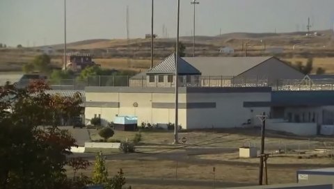 ХОЛВУДСКА ГЛУМИЦА У ЗАТВОРУ: Три позива недељно, нема посета, мушка одећа, мањак сапуна - умето луксуза закључана иза решетака! ХОЛВУДСКА ГЛУМИЦА У ЗАТВОРУ: Три позива недељно, нема посета, мушка одећа, мањак сапуна - умето луксуза закључана иза решетака!
