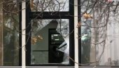 UHAPŠENI HULIGANI! Policija privela dvojicu zbog napada u školi u Grockoj UHAPŠENI HULIGANI! Policija privela dvojicu zbog napada u školi u Grockoj