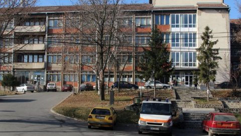 АЛБАНЦИ ПРЕТУКЛИ ДЕЧАКА КОД ВУЧИТРНА: Никола (13) се враћао са фудбала, хулигани га оборили на земљу и пребили га! АЛБАНЦИ ПРЕТУКЛИ ДЕЧАКА КОД ВУЧИТРНА: Никола (13) се враћао са фудбала, хулигани га оборили на земљу и пребили га!
