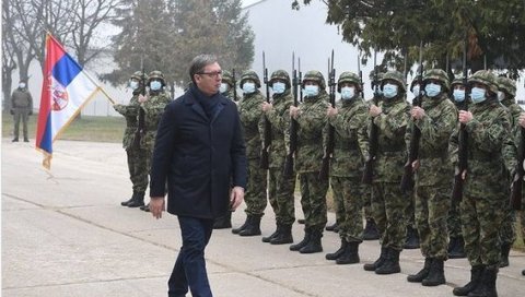 ВУЧИЋ ПРИСУСТВОВАО ПРИКАЗУ ТЕНКОВА Т-72МС: Наша војска је спремна да се одбрани од сваког агресора (ФОТО/ВИДЕО) ВУЧИЋ ПРИСУСТВОВАО ПРИКАЗУ ТЕНКОВА Т-72МС: Наша војска је спремна да се одбрани од сваког агресора (ФОТО/ВИДЕО)