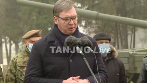 DANAS JE TEŽAK DAN, POSEBNO PO BROJU MRTVIH: Vučić najavio ulaganje u KCV i otvaranje bolnica u Batajnici i Kruševcu DANAS JE TEŽAK DAN, POSEBNO PO BROJU MRTVIH: Vučić najavio ulaganje u KCV i otvaranje bolnica u Batajnici i Kruševcu