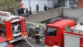 ПОЖАР У БЕОГРАДУ: Гори магацин кинеске радње у Јужном булевару (ФОТО/ВИДЕО) ПОЖАР У БЕОГРАДУ: Гори магацин кинеске радње у Јужном булевару (ФОТО/ВИДЕО)