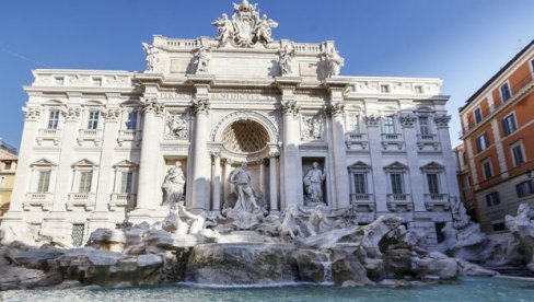 NOVA PRAVILA ZA TURISTE U ITALIJI: Za lažne recenzije kazne do 10 miliona evra NOVA PRAVILA ZA TURISTE U ITALIJI: Za lažne recenzije kazne do 10 miliona evra
