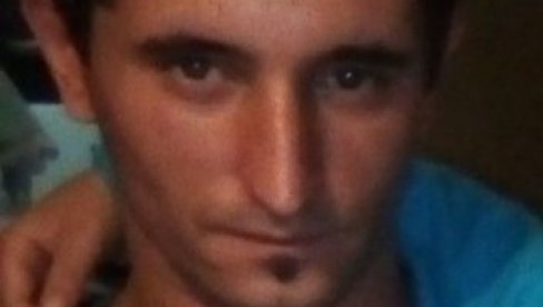 ОВО ЈЕ МУШКАРАЦ КОГ ЈЕ ЖЕНА ИЗБОЛА НОЖЕМ: Крвава брачна свађа у Бору, пили цео дан, па се потукли ОВО ЈЕ МУШКАРАЦ КОГ ЈЕ ЖЕНА ИЗБОЛА НОЖЕМ: Крвава брачна свађа у Бору, пили цео дан, па се потукли