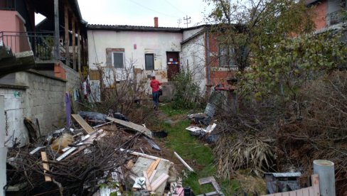 ПРЕТУКАО СУПРУГУ, ПА ПОПИО СОНУ КИСЕЛИНУ: Шта је узрок породичне трагедије у околини Крагујевца? ПРЕТУКАО СУПРУГУ, ПА ПОПИО СОНУ КИСЕЛИНУ: Шта је узрок породичне трагедије у околини Крагујевца?