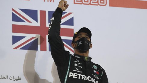 HAMILTONOV TRIJUMF U SENCI GROŽANOVOG UDESA: Britanac slavio 11. put u sezoni HAMILTONOV TRIJUMF U SENCI GROŽANOVOG UDESA: Britanac slavio 11. put u sezoni