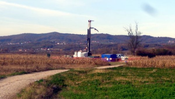 СЛОВЕНЦИ УСКАЧУ У ЛИТИЈУМСКИ ВОЗ ЗЕЛЕНЕ ТРАНЗИЦИЈЕ: У дежели производњу батерија почињу 2022. СЛОВЕНЦИ УСКАЧУ У ЛИТИЈУМСКИ ВОЗ ЗЕЛЕНЕ ТРАНЗИЦИЈЕ: У дежели производњу батерија почињу 2022.