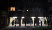 У РЕДУ ОД РАНОГ ЈУТРА: И данас се очекује навала на ковид амбуланте