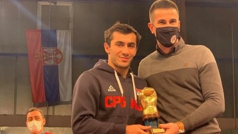 ABASOVU ZLATNA RUKAVICA: Srbija najuspešnija reprezentacija sa deset medalja ABASOVU ZLATNA RUKAVICA: Srbija najuspešnija reprezentacija sa deset medalja