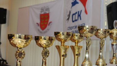 СПОРТ ЈАЧИ ОД КОРОНЕ: Краљевчани и ове године бирају најбоље спортисте СПОРТ ЈАЧИ ОД КОРОНЕ: Краљевчани и ове године бирају најбоље спортисте