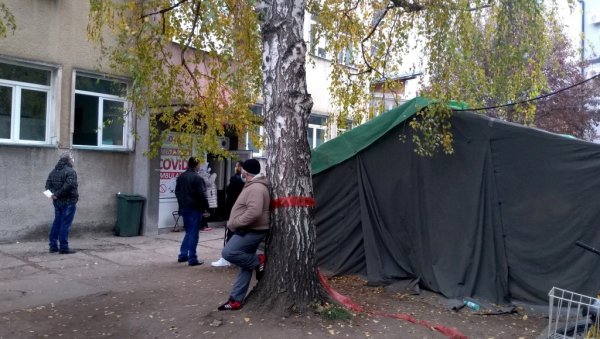 КОВИДОМ 19 ЗАРАЖЕНО ЈОШ 126 ОСОБА: Епидемија у Браничевском округу КОВИДОМ 19 ЗАРАЖЕНО ЈОШ 126 ОСОБА: Епидемија у Браничевском округу