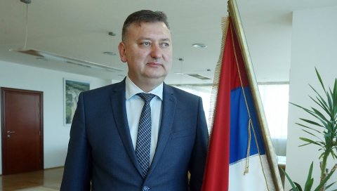 НОВИ РАСКОЛ У ДНС: Нешић сменио три потпредседника, поднете пријаве због претњи НОВИ РАСКОЛ У ДНС: Нешић сменио три потпредседника, поднете пријаве због претњи
