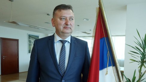 НОВИ РАСКОЛ У ДНС: Нешић сменио три потпредседника, поднете пријаве због претњи НОВИ РАСКОЛ У ДНС: Нешић сменио три потпредседника, поднете пријаве због претњи